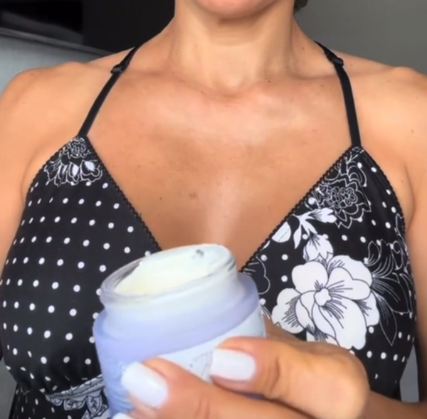 Crema antienvejecimiento para el cuello